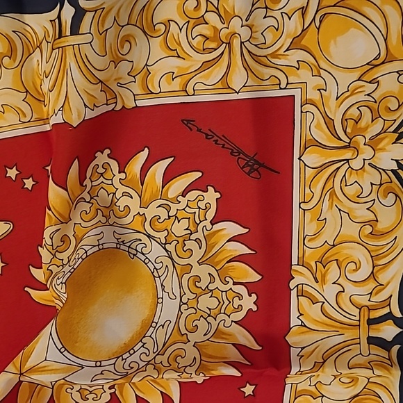 New in Package Horoscope Unbranded Silk Look Scarf - Picture 3 of 12